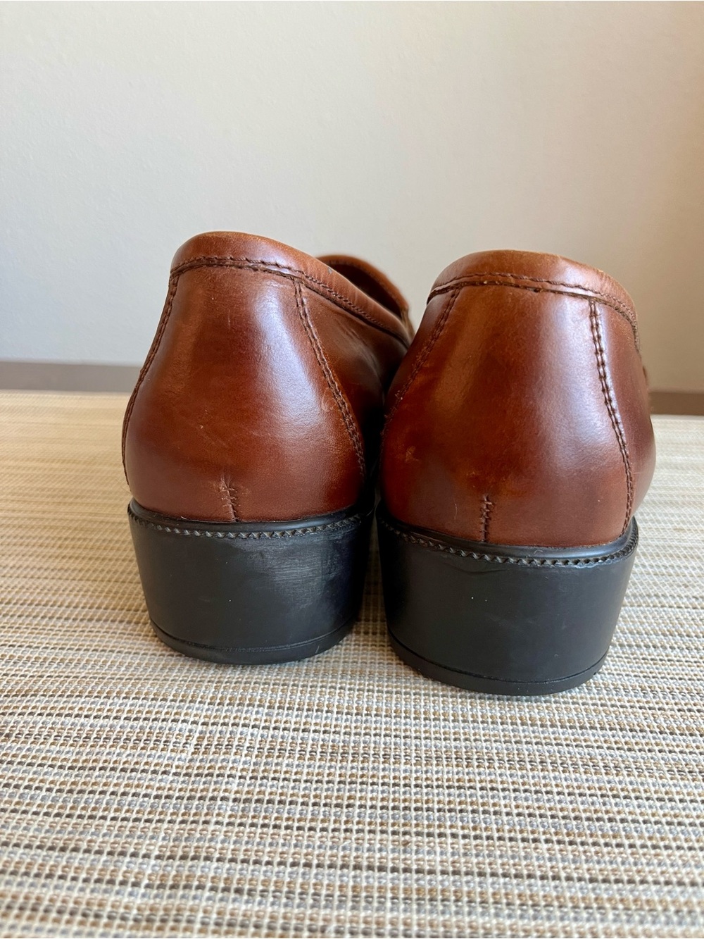 Women’s Eastland Rosalie Brown Leather Kiltie Fringe Loafers Size 9 Wide - Picture 8 of 11